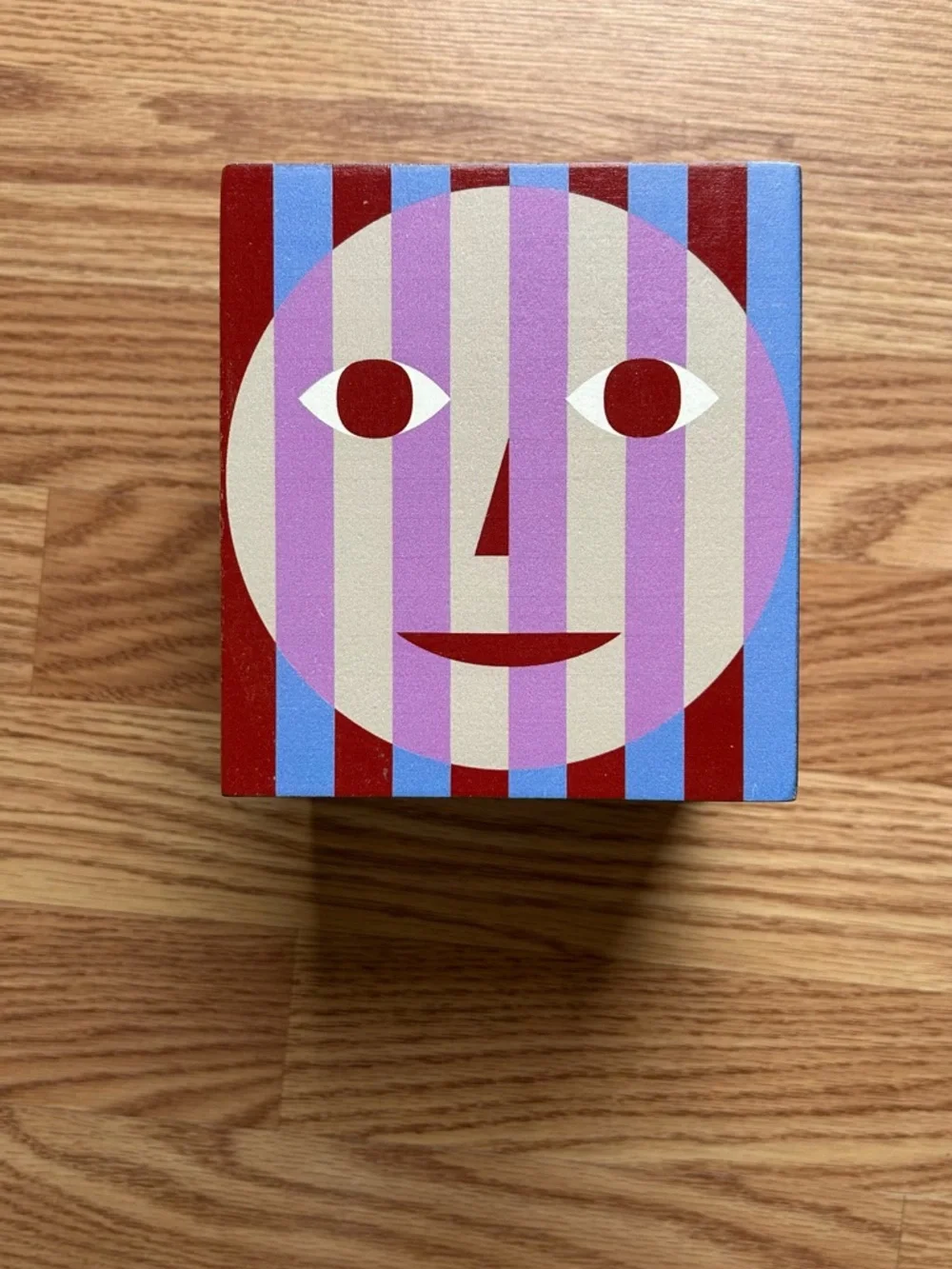 Dusen Dusen Areawhere Everybody Tissue Box - Picture 2 of 8